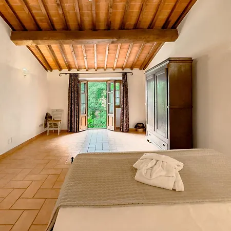 Farm stay La Ferriera Exclusive - Pool & Waterfall