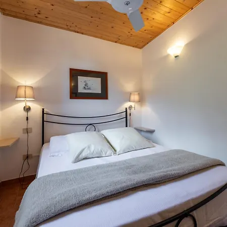La Ferriera Exclusive - Pool & Waterfall