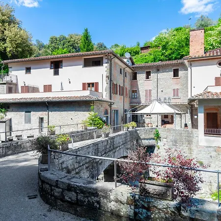 Farm stay La Ferriera Exclusive - Pool & Waterfall